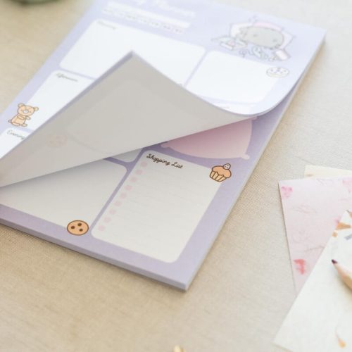 Pusheen cicás jegyzettömb, tervező tömb (teendők, bevásárló lista), A/5, Moments, lila