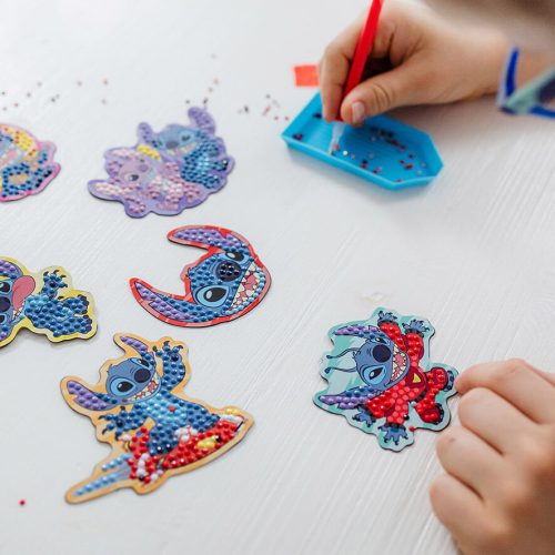 Stitch gyémántfestés szett 6 db formával, mágnesek és kulcstartó